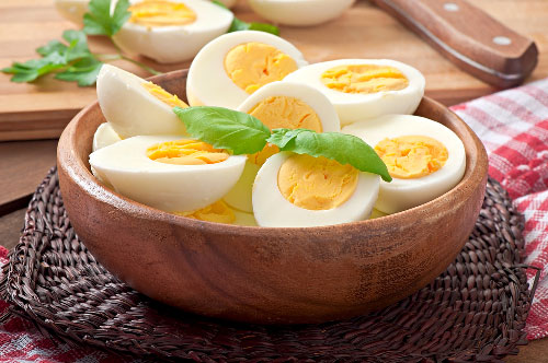 how do you prevent boiled eggs from cracking