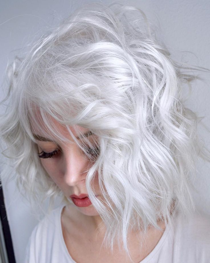 5 misconceptions about white hair