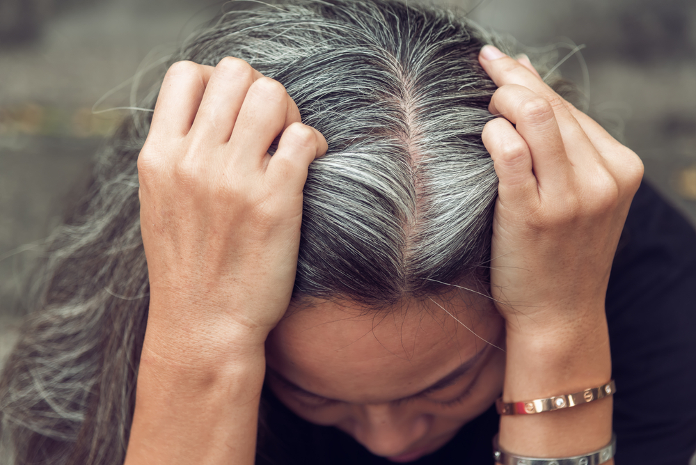 7 reasons for gray hair before age